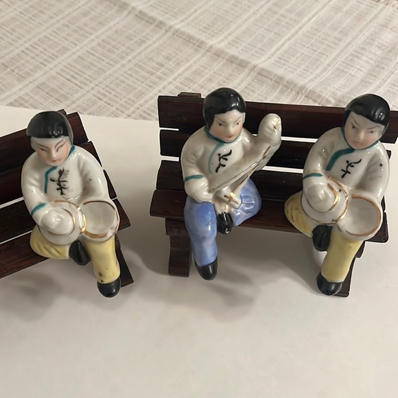 3 vintage ceramic figurines